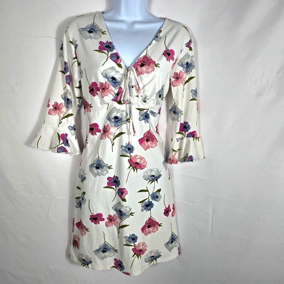 No Boundaries Dresses & Skirts - No Boundaries White Floral Knit Dress Sz Large (11-13) V Neck 3/4 Ruffle Sleeve
